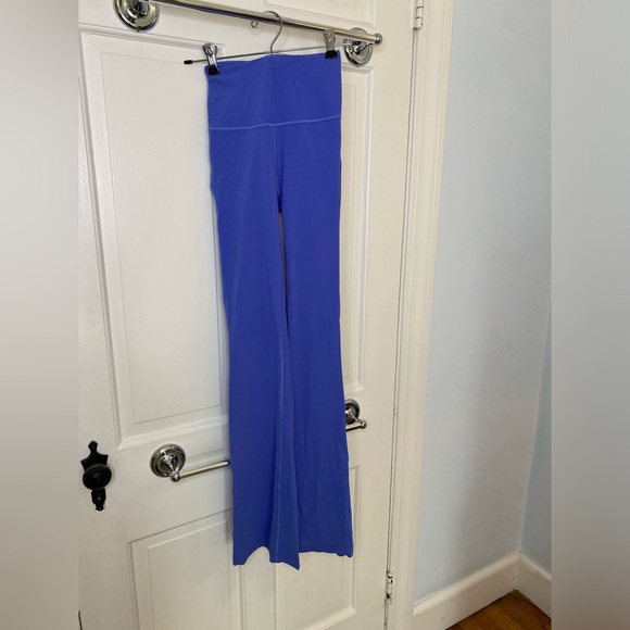 Lululemon Groove Super-High-Rise Flared Pant Nulu - Wild Indigo, Size 0 - Picture 3 of 4